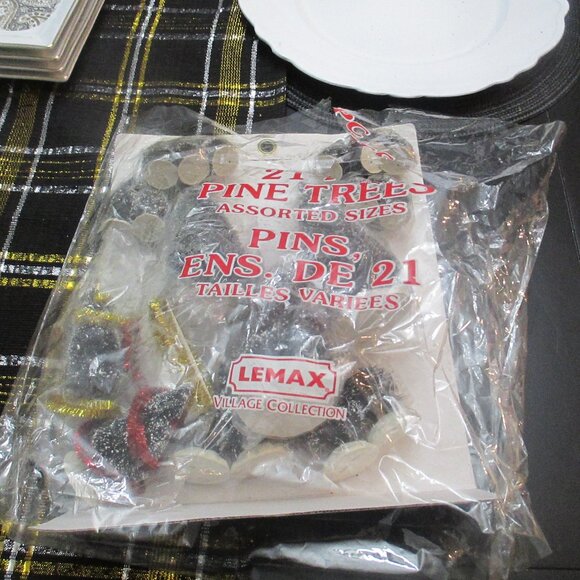 NEW Lot of 19 VINTAGE LEMAX Christmas trees bottle brush w frosted snow. 3 sizes - Picture 1 of 5